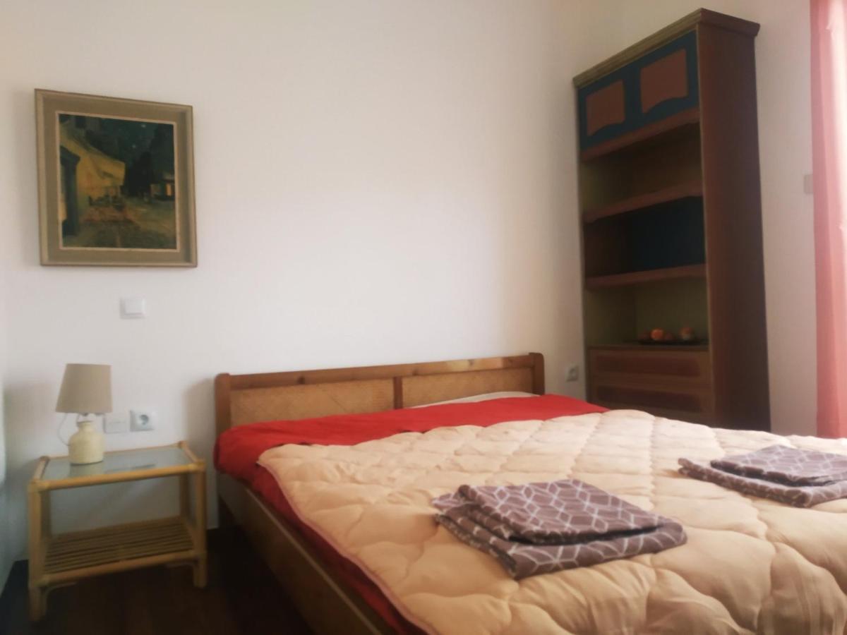 Experience An Easy Living Place Downtown In Афіни Екстер'єр фото